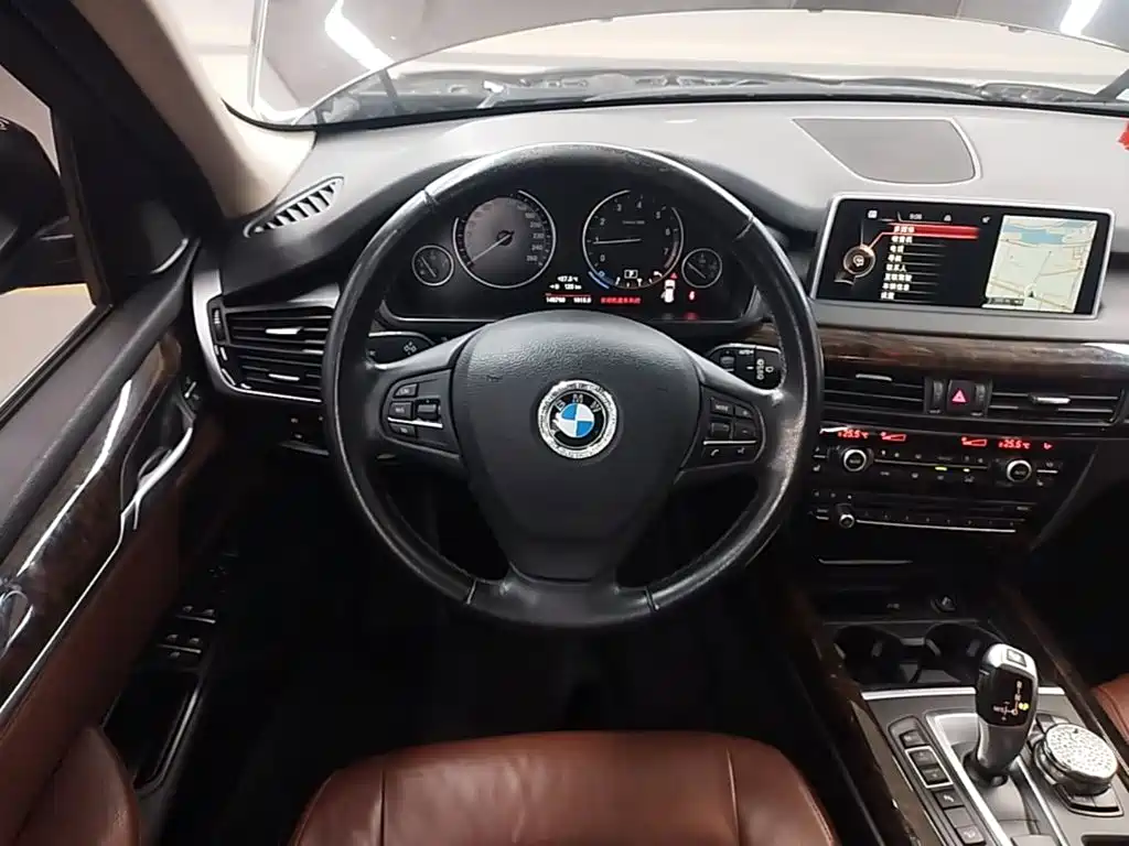 BMW X5 (Import) — миниатюра 7