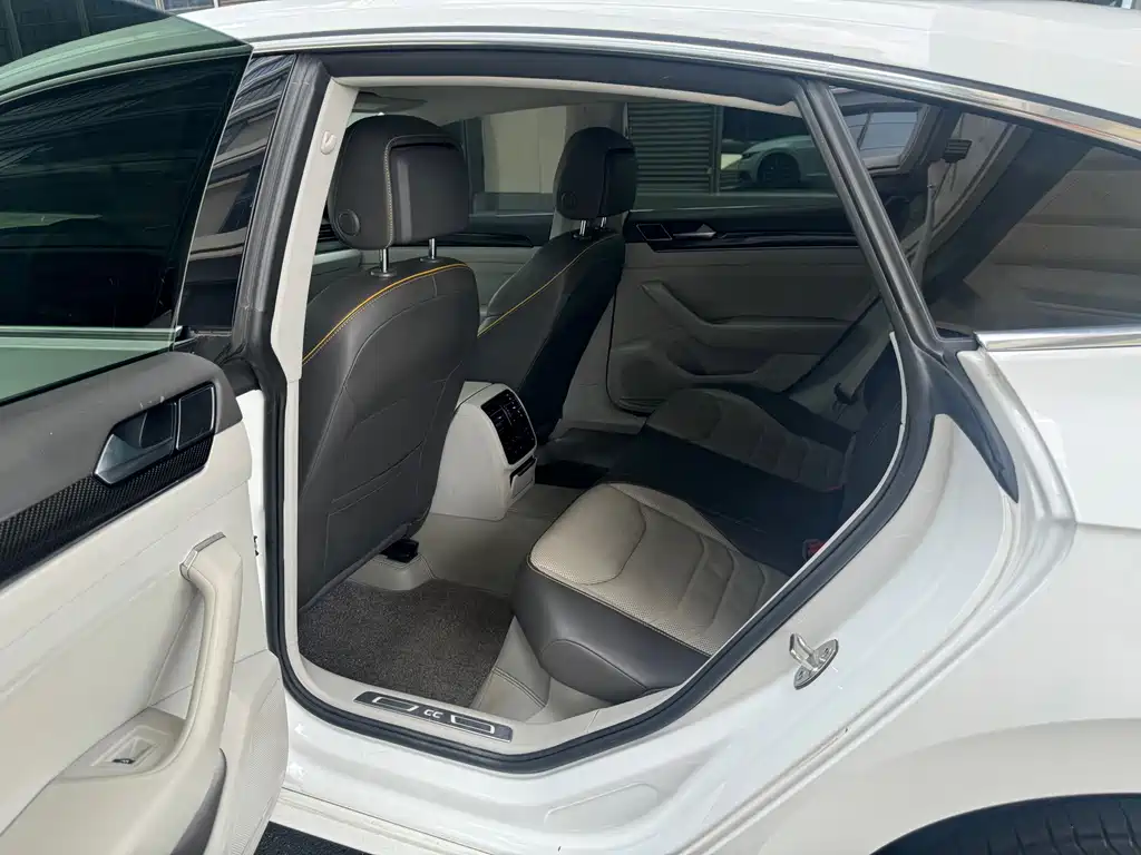 Volkswagen CC — миниатюра 14