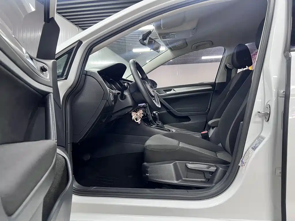 Volkswagen Golf — миниатюра 7