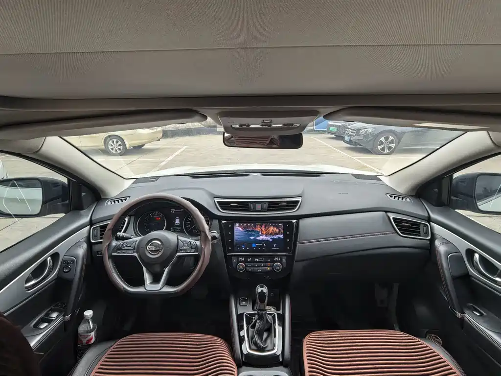 Nissan Qashqai — миниатюра 7