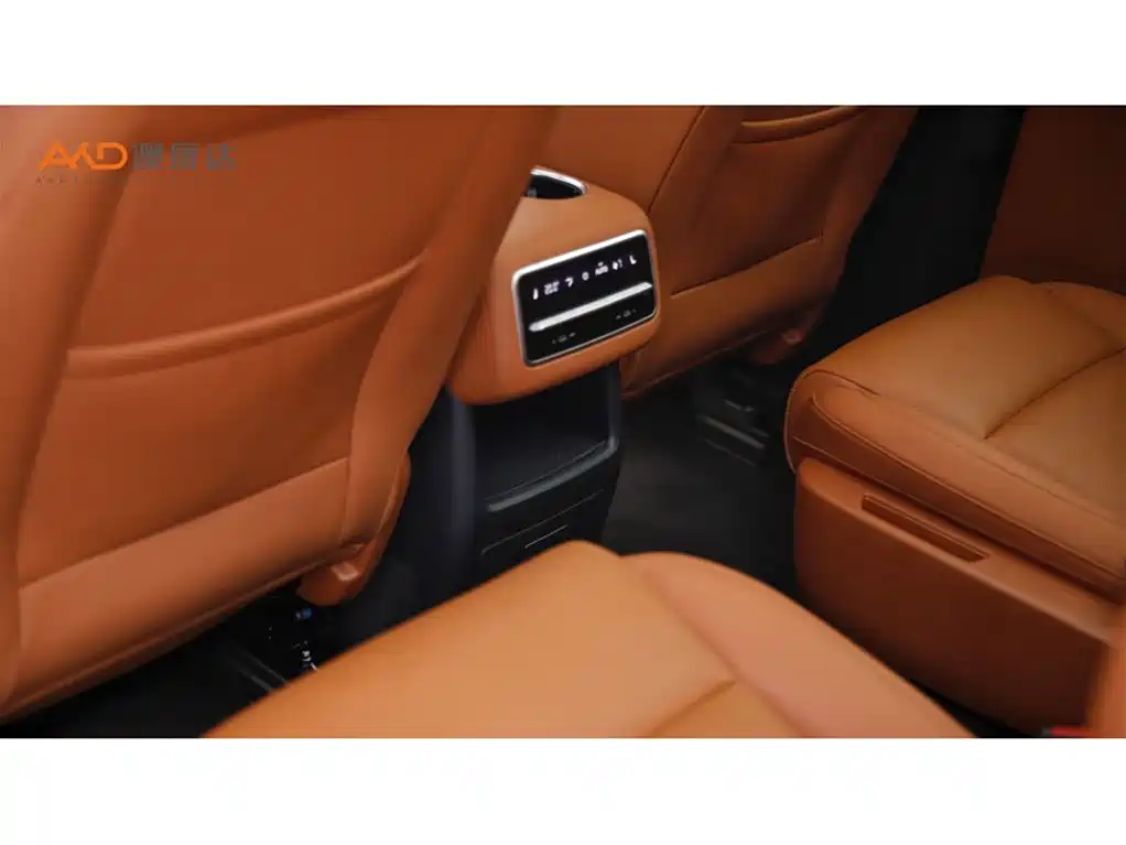 Li Auto Li L8 — миниатюра 10