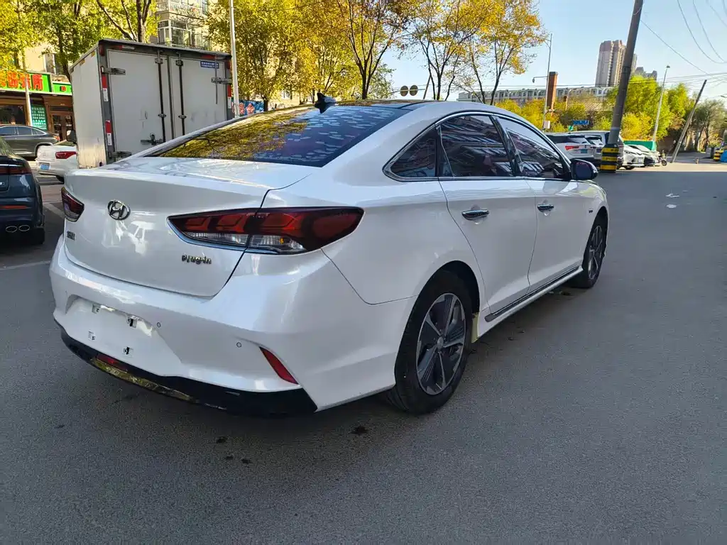 Hyundai Sonata PHEV — миниатюра 5
