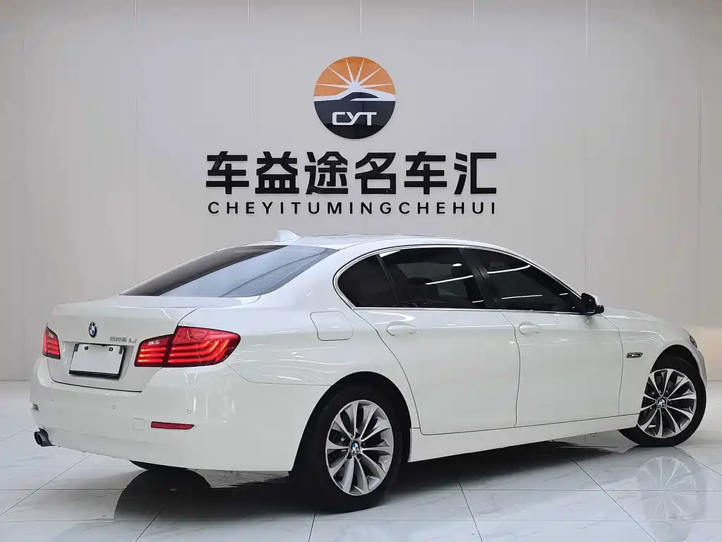 BMW 5 Series — миниатюра 6