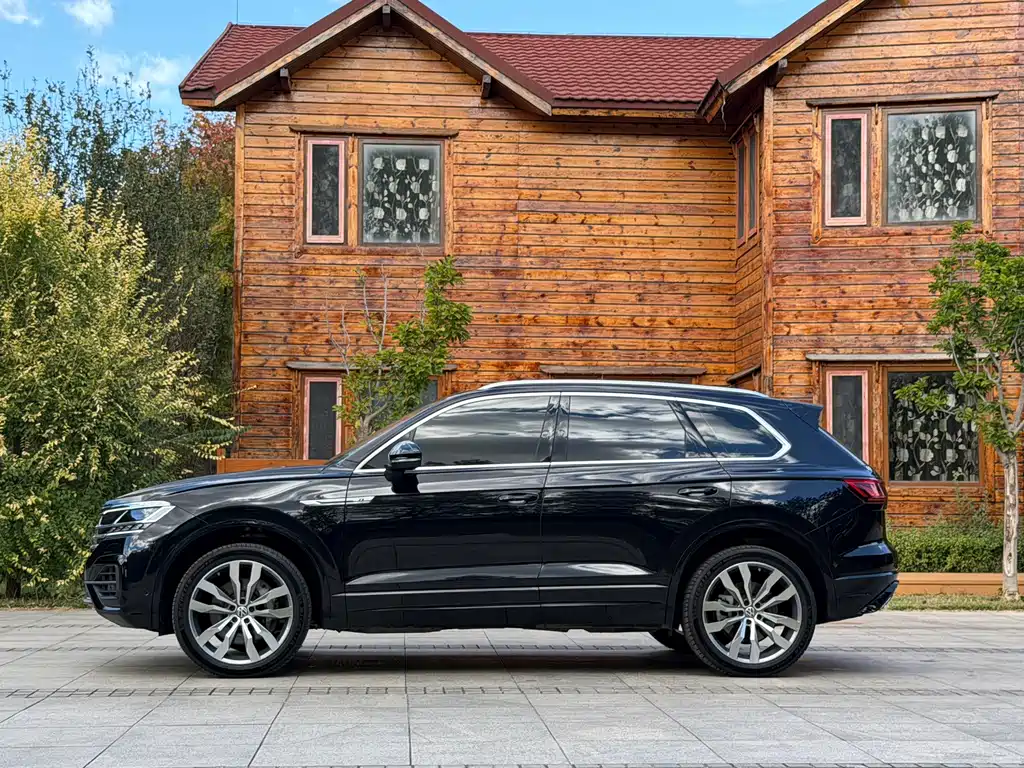 Volkswagen Touareg — миниатюра 4