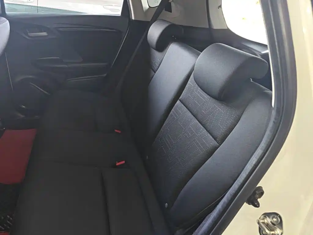 Honda Fit — миниатюра 17