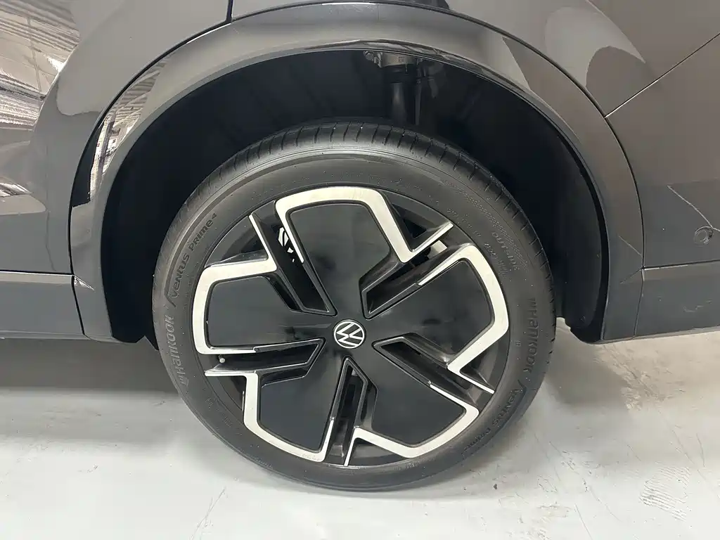 Volkswagen Tiguan L — миниатюра 18