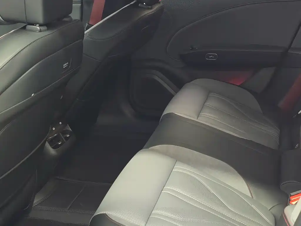 ZEEKR EXTREME KRYPTON 007