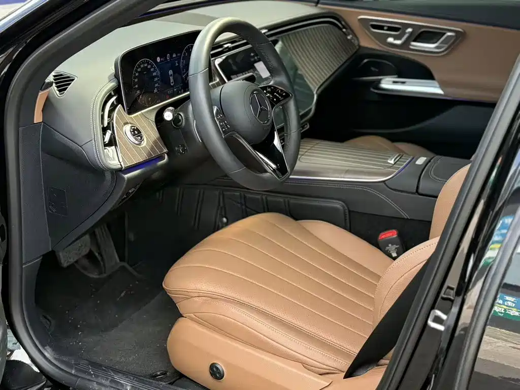 Mercedes-Benz E-Class — миниатюра 7