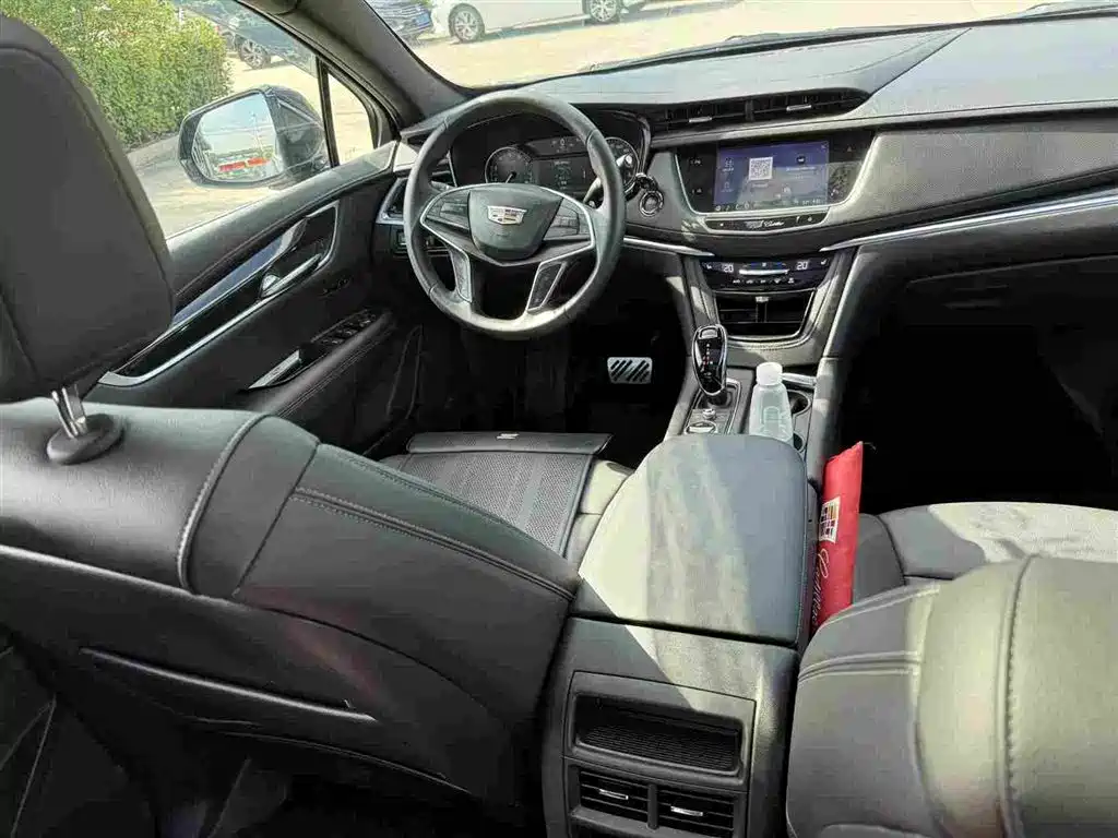 Cadillac XT5 — миниатюра 7
