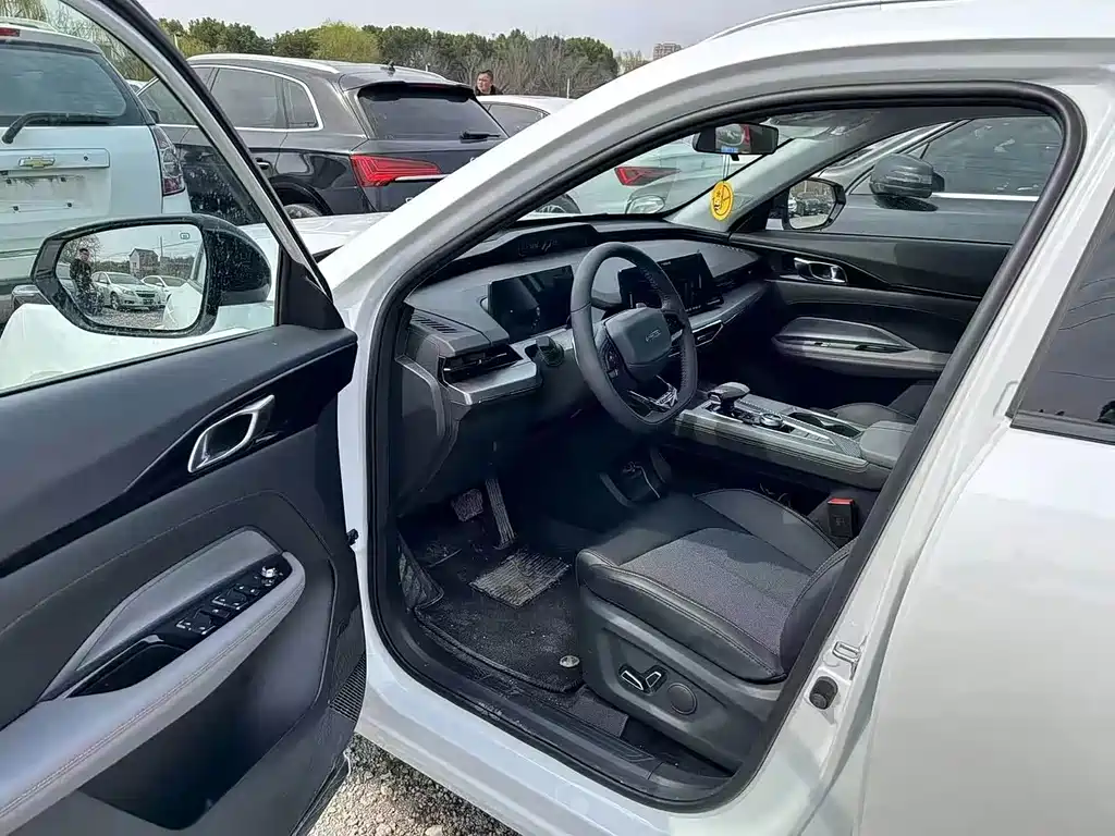 CHANGAN CHANGAN AUCHAN Z6