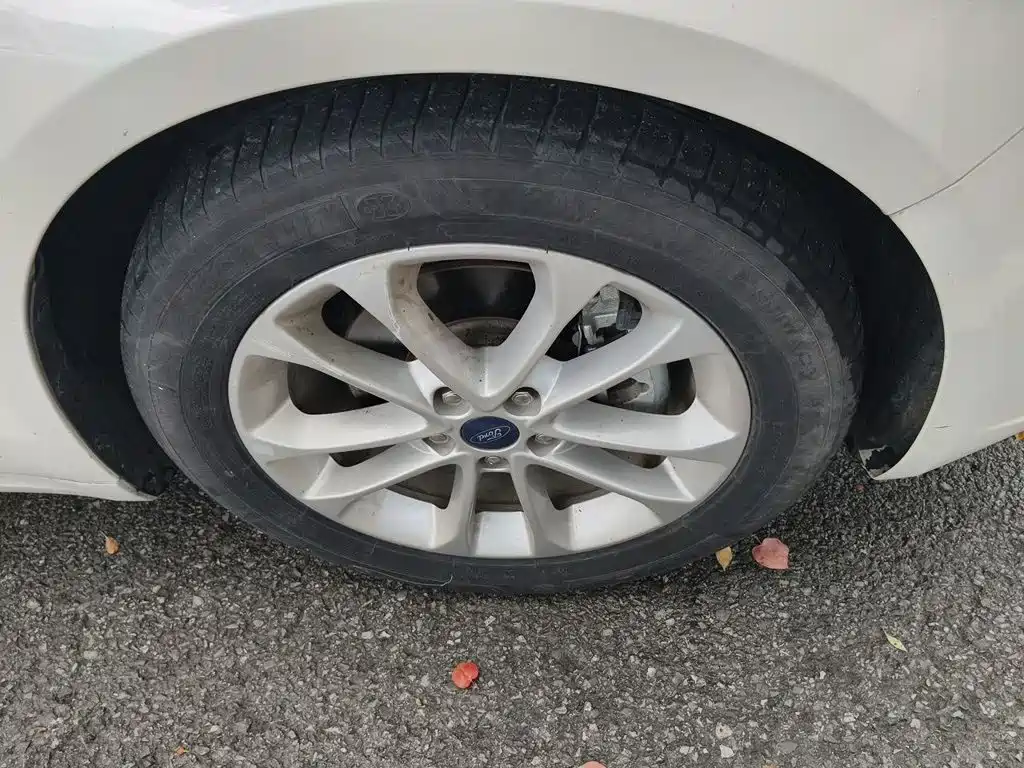 Ford Mondeo — миниатюра 24