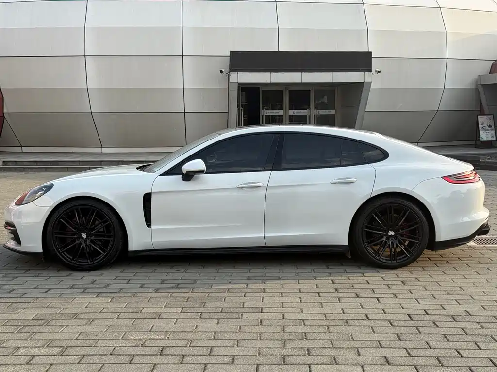 Porsche Panamera — миниатюра 7