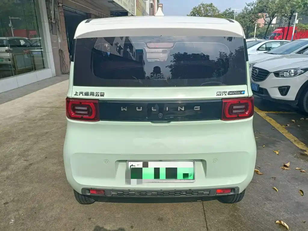 Wuling MINIEV — миниатюра 12