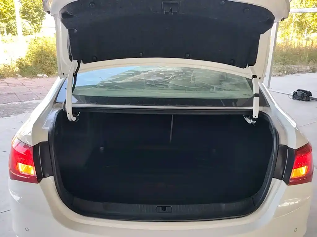 Buick Excelle — миниатюра 19