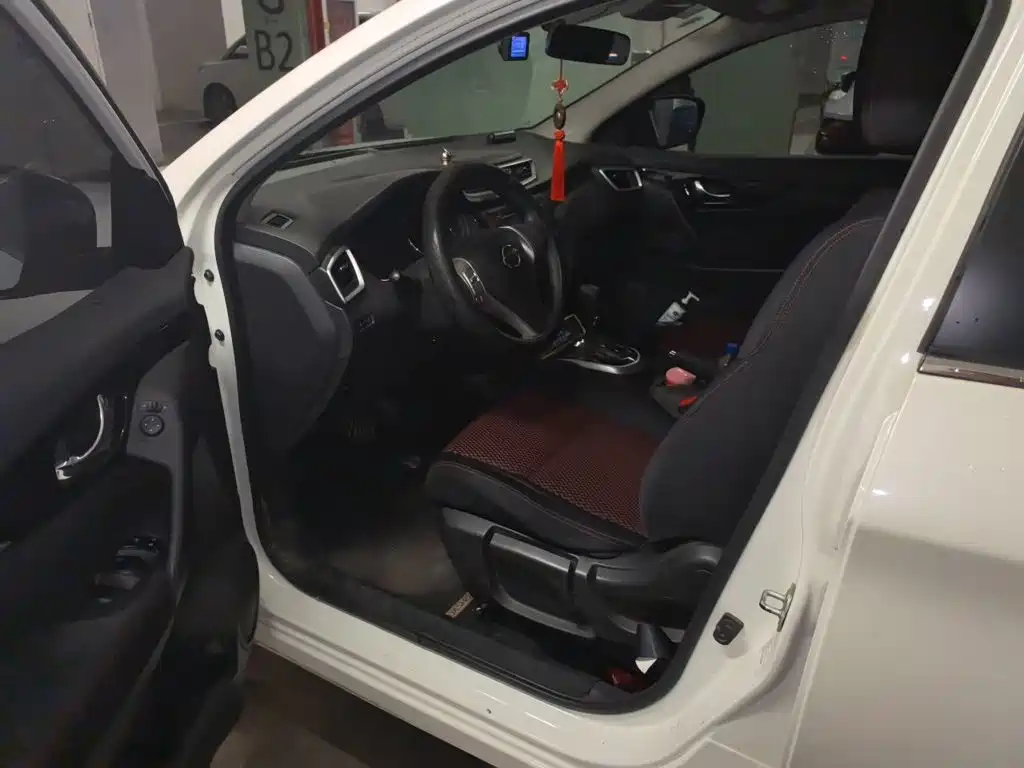 Nissan Qashqai — миниатюра 12