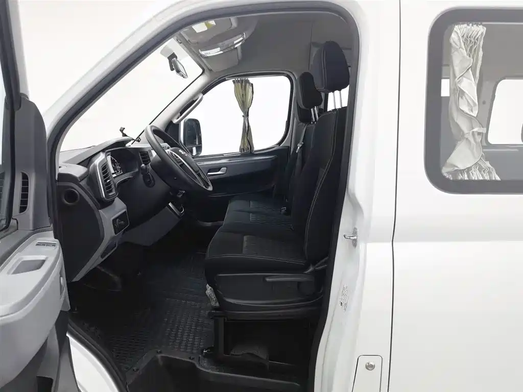 Maxus V80 2025 PRO 2.0T AT 5/6 мест