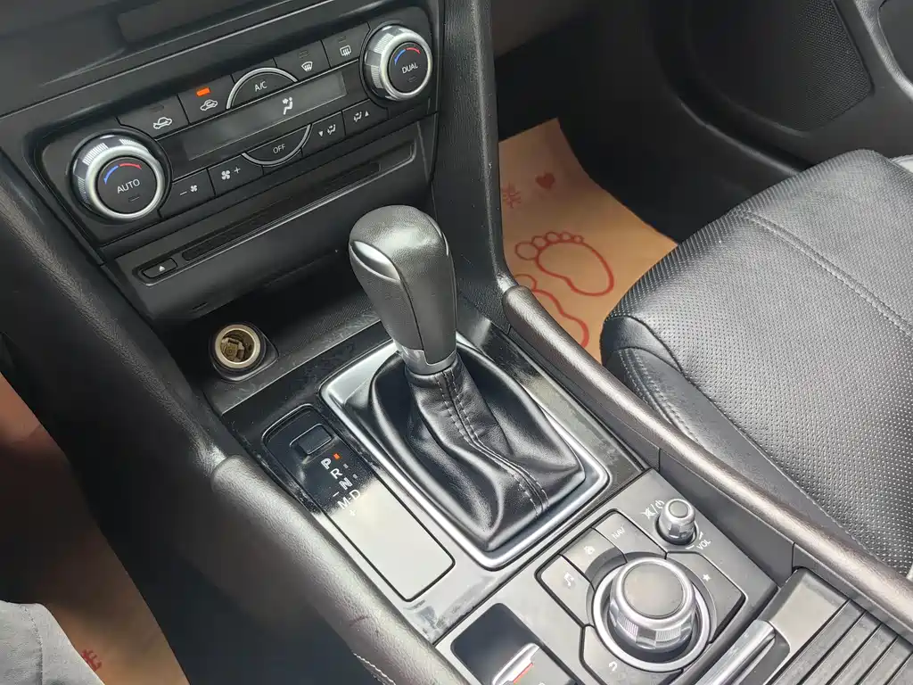 Mazda 3 Axela — миниатюра 18