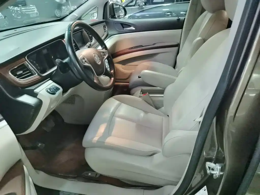 Buick GL8 — миниатюра 15