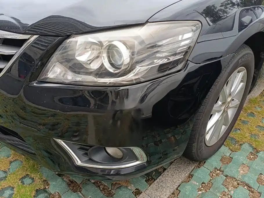 Toyota Camry — миниатюра 5