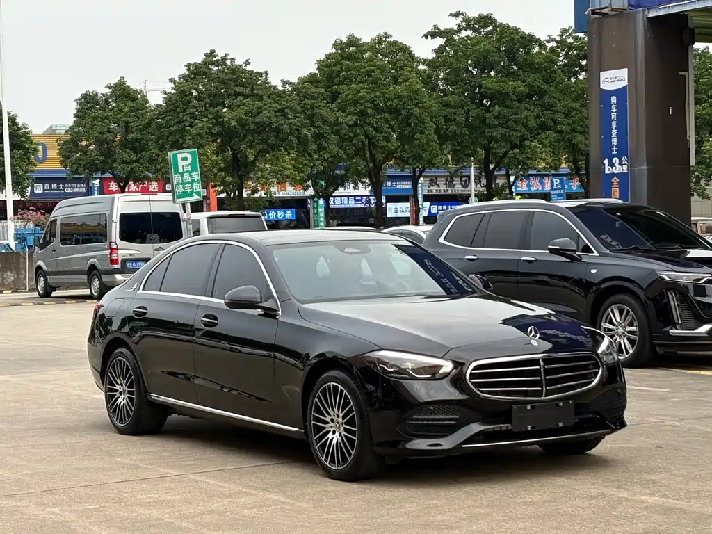 Mercedes-Benz C-Class — миниатюра 3