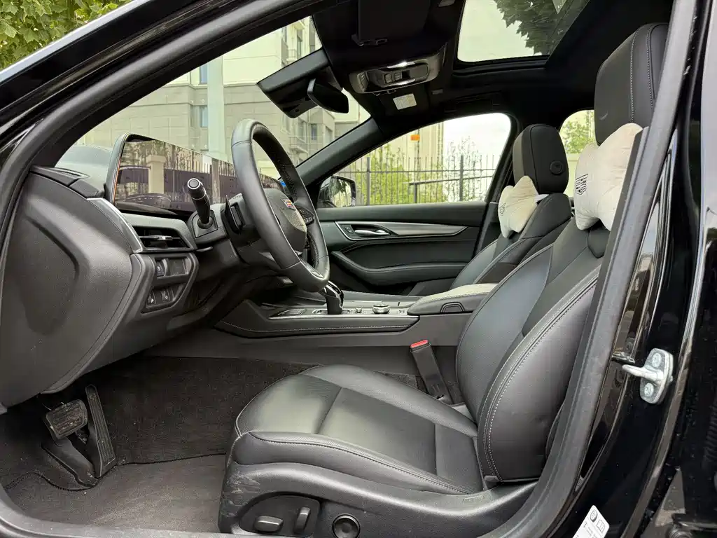 Cadillac CT5 — миниатюра 4