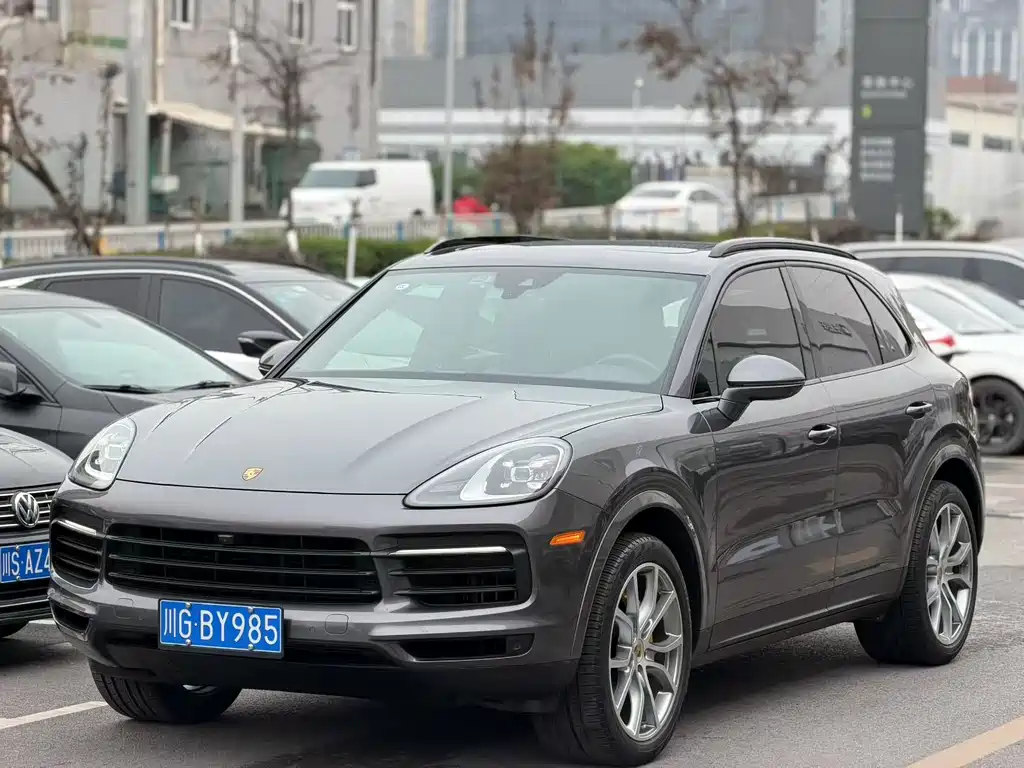 PORSCHE CAYENNE