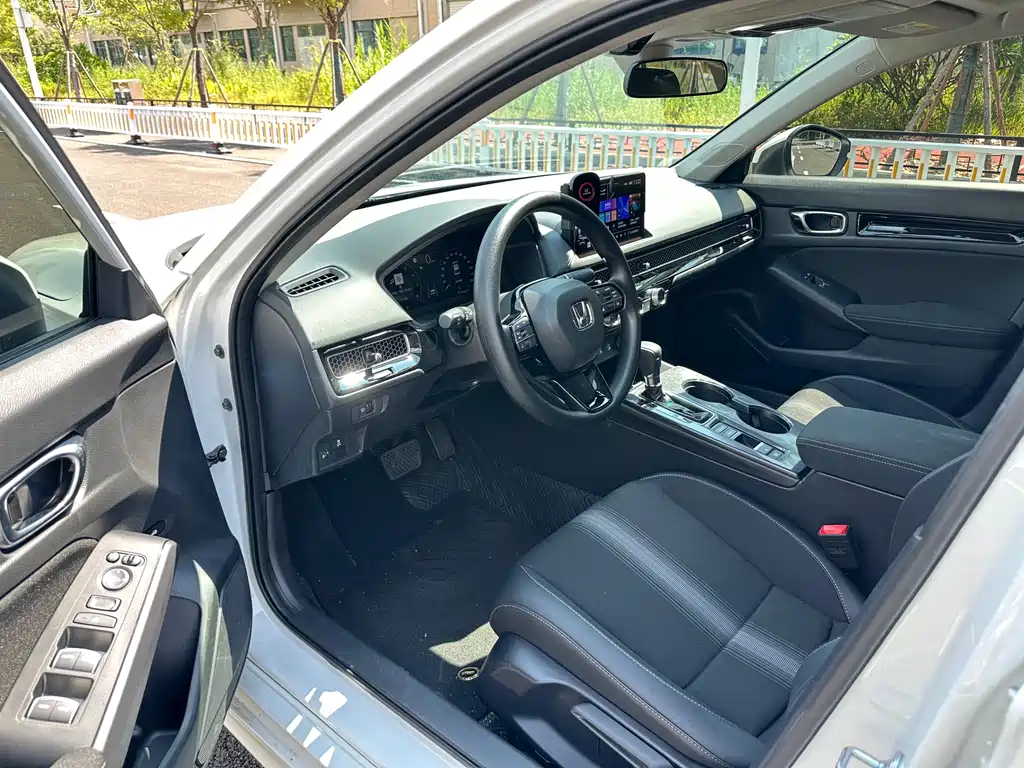 Honda Civic — миниатюра 4