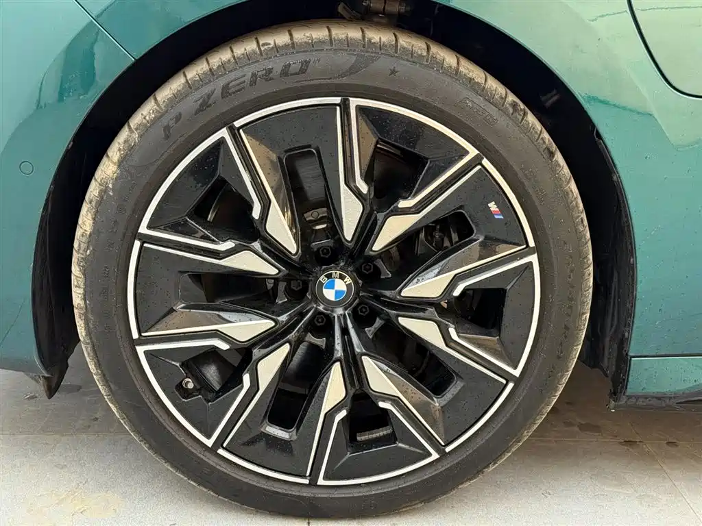 BMW I7 M70L