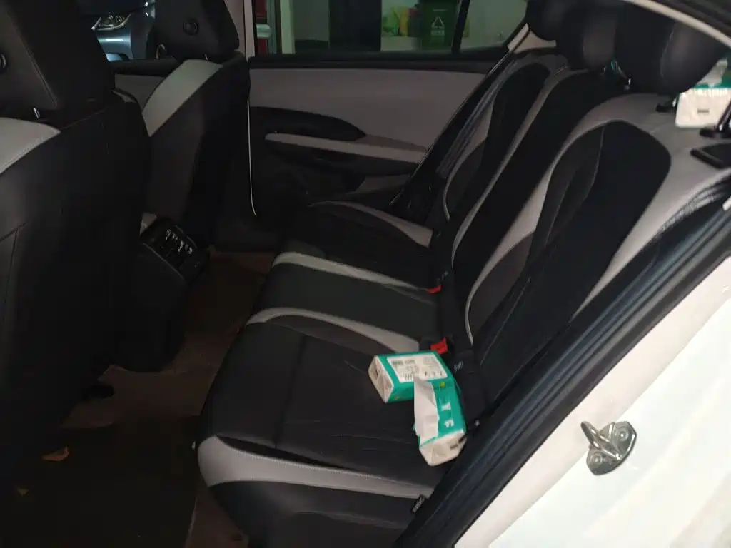 Volkswagen Sagitar — миниатюра 13