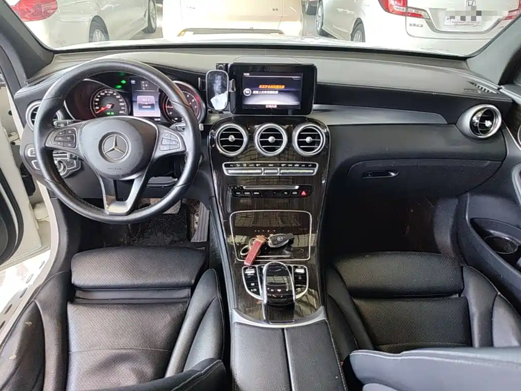 Mercedes-Benz GLC — миниатюра 10