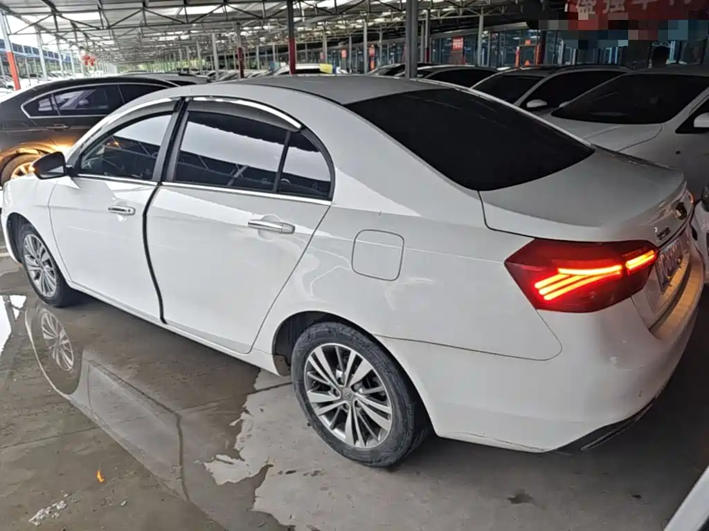 Geely Emgrand — миниатюра 5