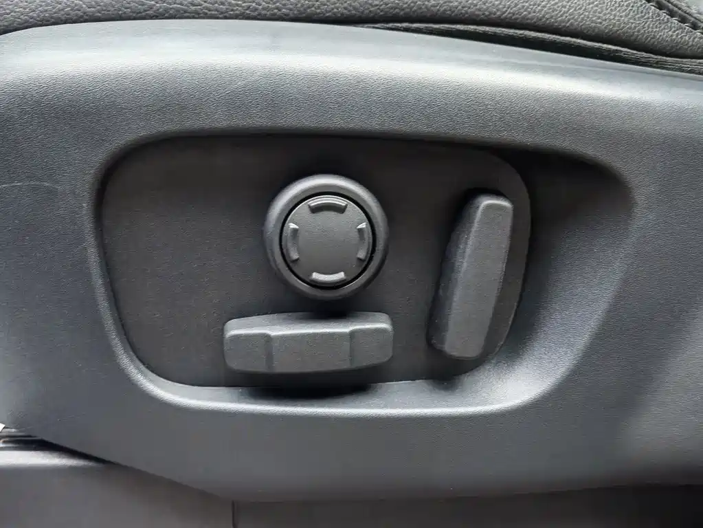 Land Rover Discovery — миниатюра 16