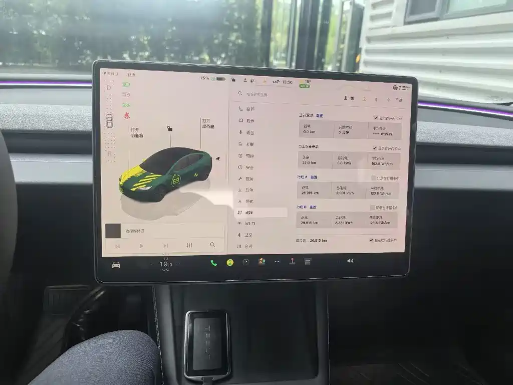 Tesla Model 3 — миниатюра 11