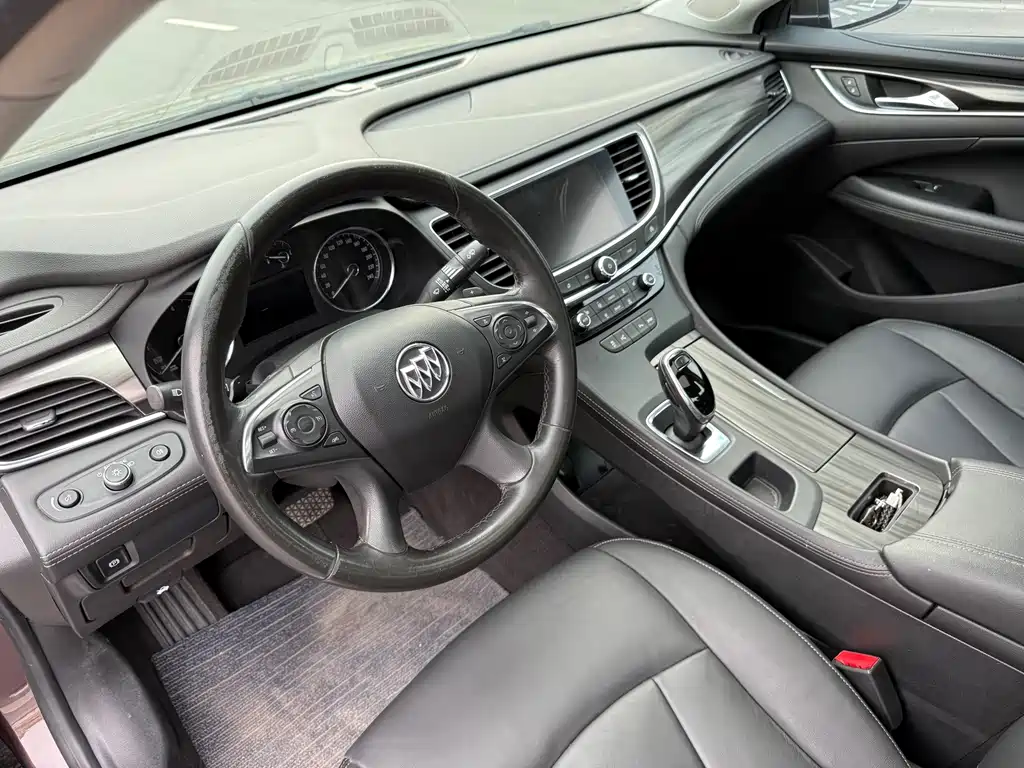 Buick LaCrosse — миниатюра 9