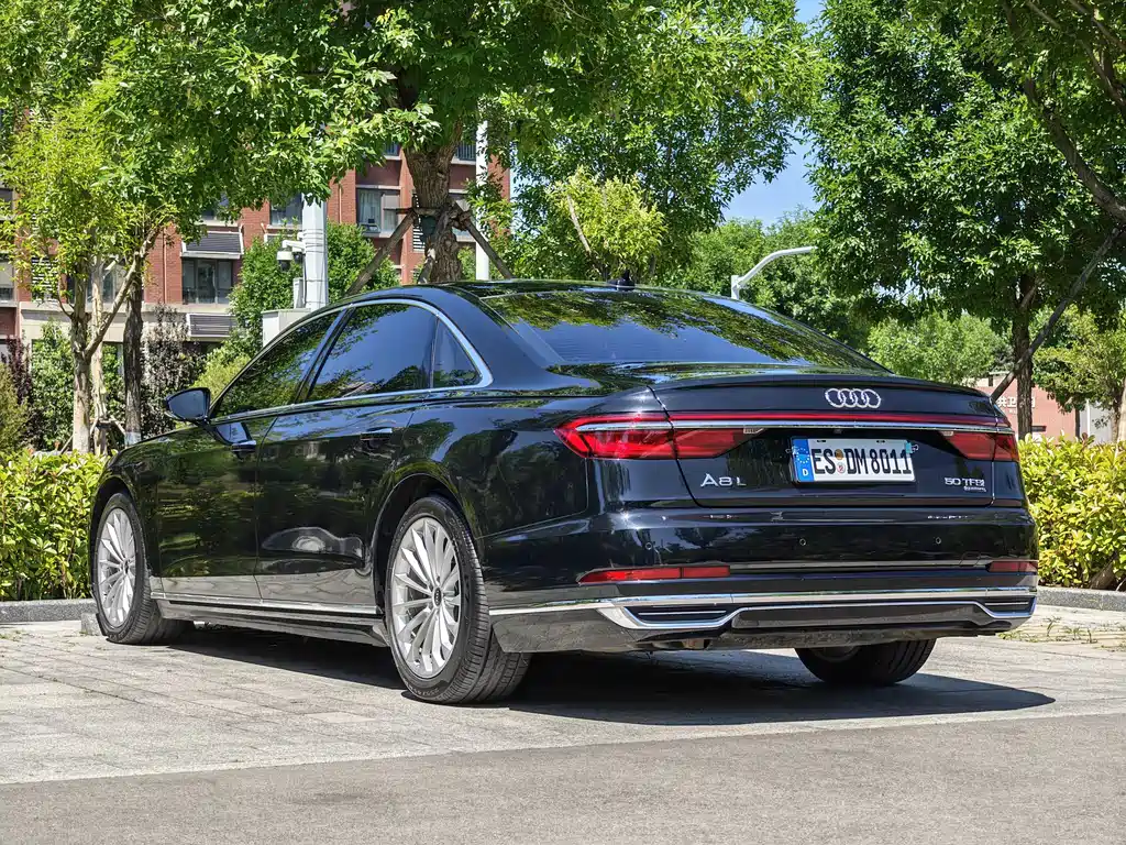 Audi A8 — миниатюра 7