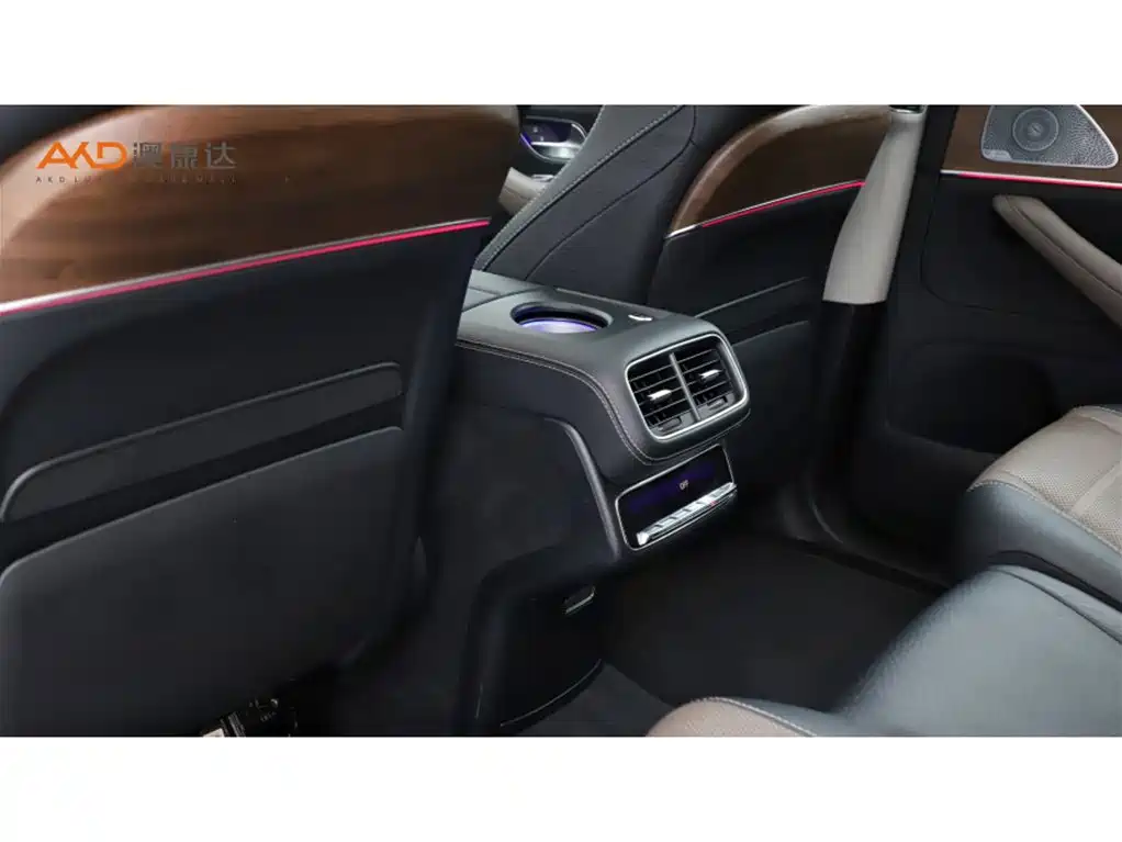 Mercedes-Benz GLS — миниатюра 10