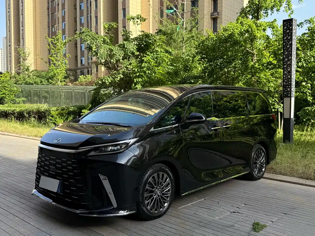 Lexus LM — миниатюра 2