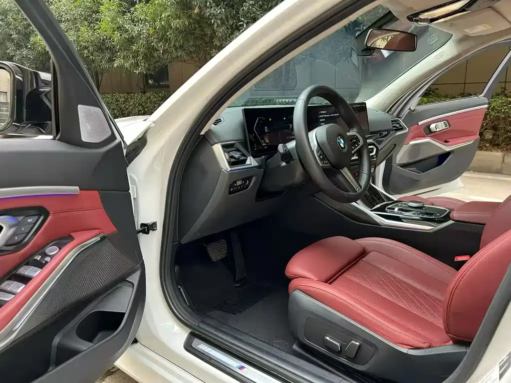 BMW 3 Series — миниатюра 6