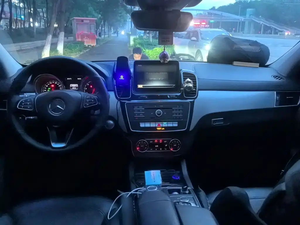 Mercedes-Benz GLE Coupe — миниатюра 10