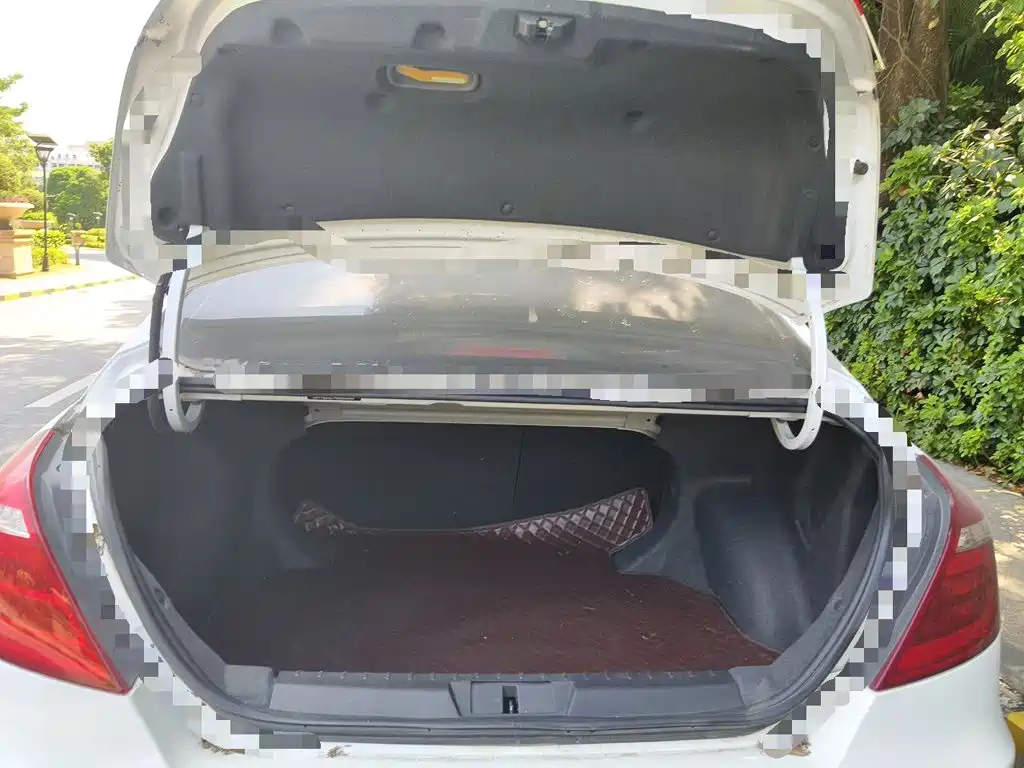 Geely Emgrand — миниатюра 15