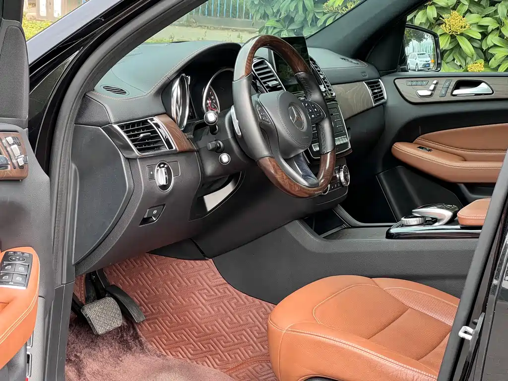 Mercedes-Benz GLS — миниатюра 2