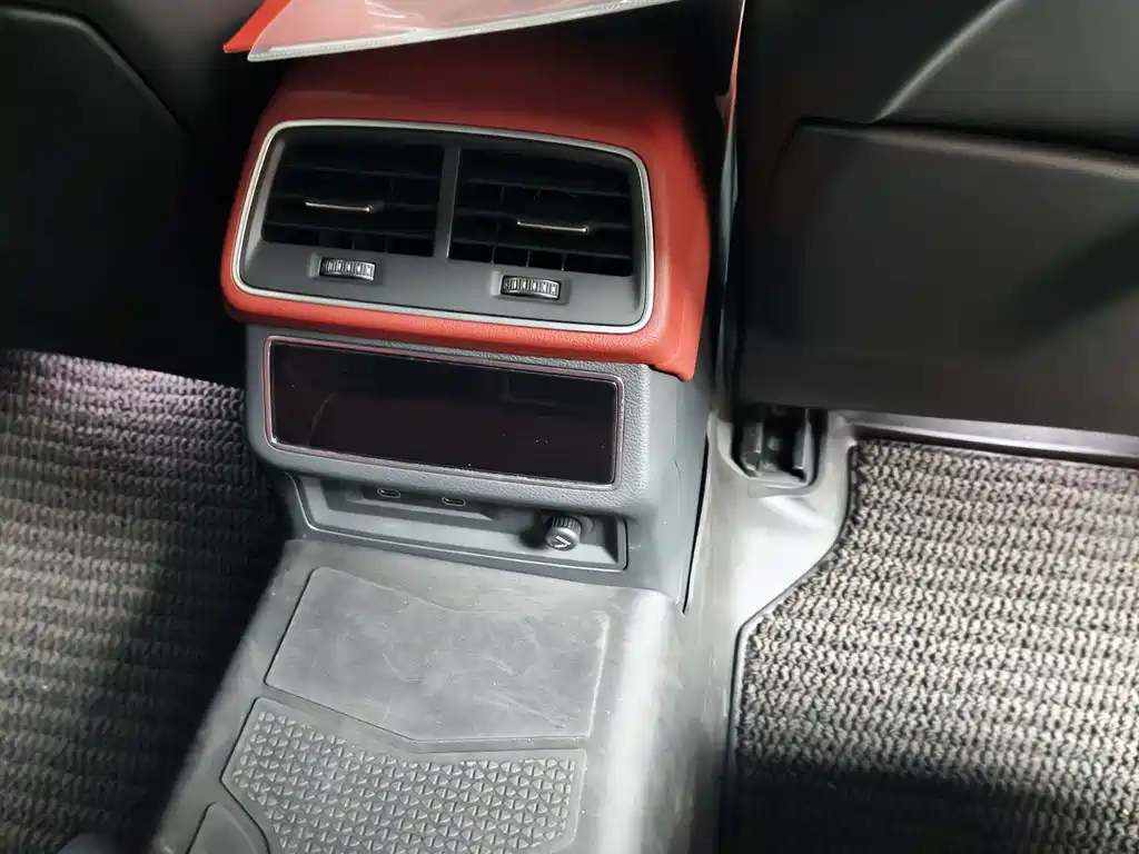 Audi A7L — миниатюра 7