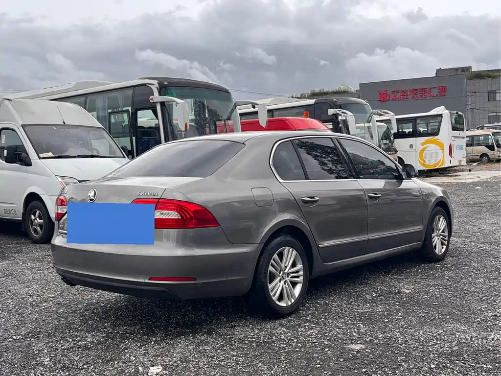 Skoda Superb — миниатюра 6
