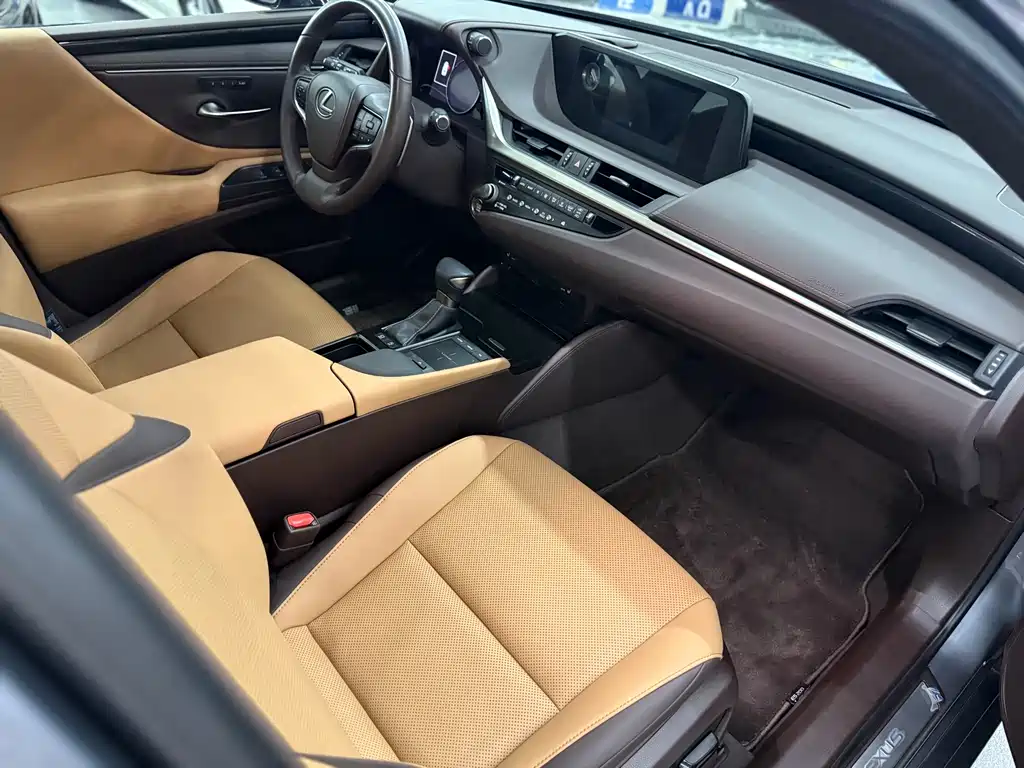 Lexus ES — миниатюра 12