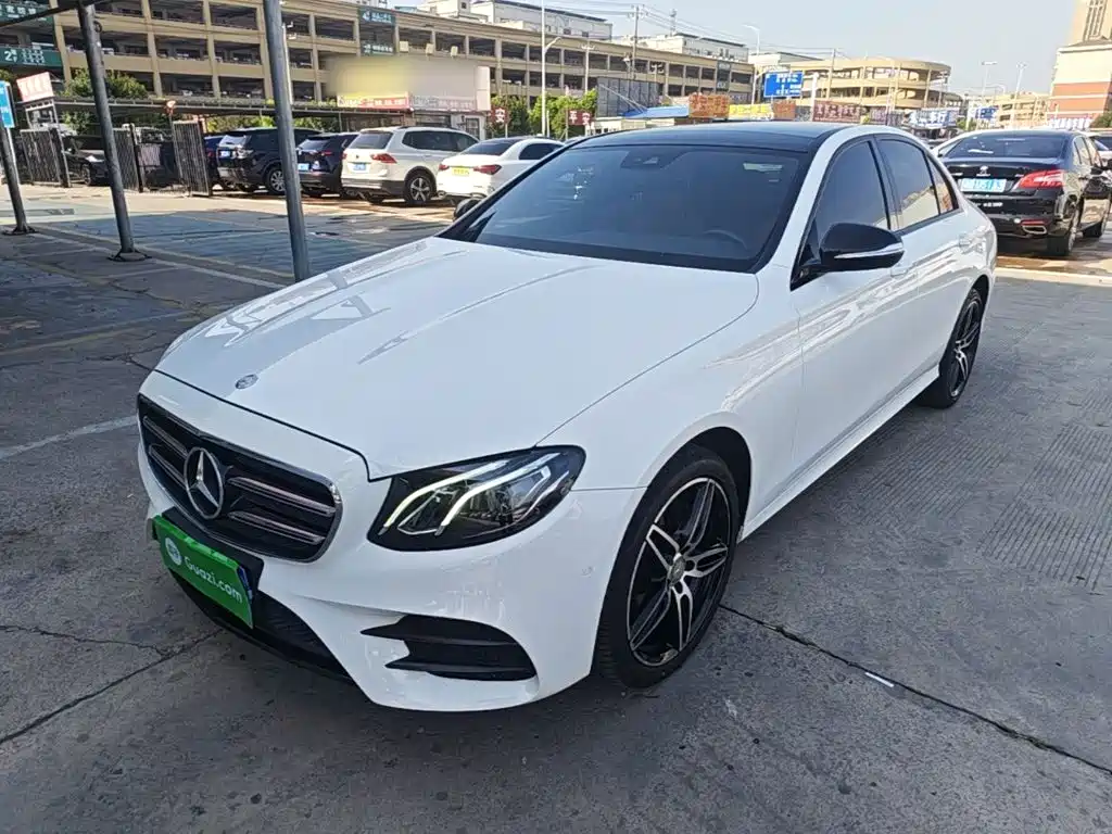 Mercedes-Benz E-Class — миниатюра 2