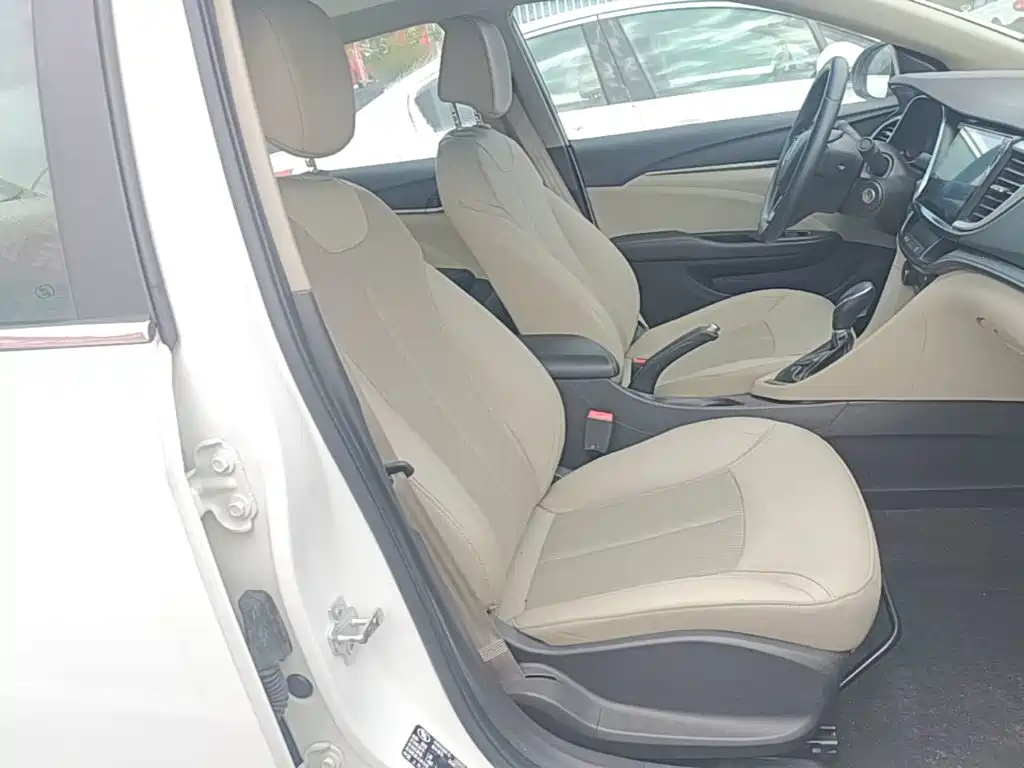 Buick Excelle — миниатюра 25