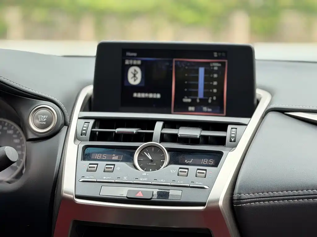 Lexus NX — миниатюра 17