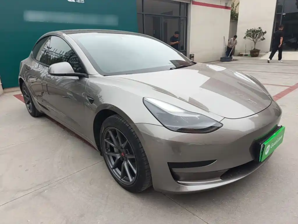 Tesla Model 3 — миниатюра 4
