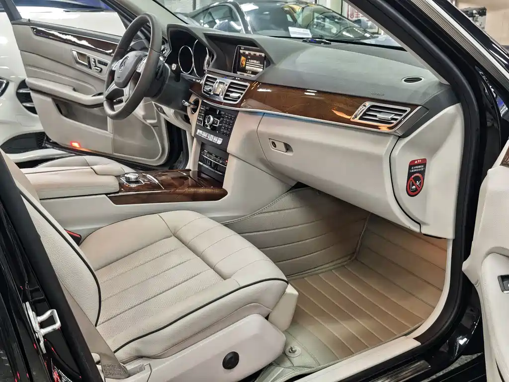 Mercedes-Benz E-Class — миниатюра 14