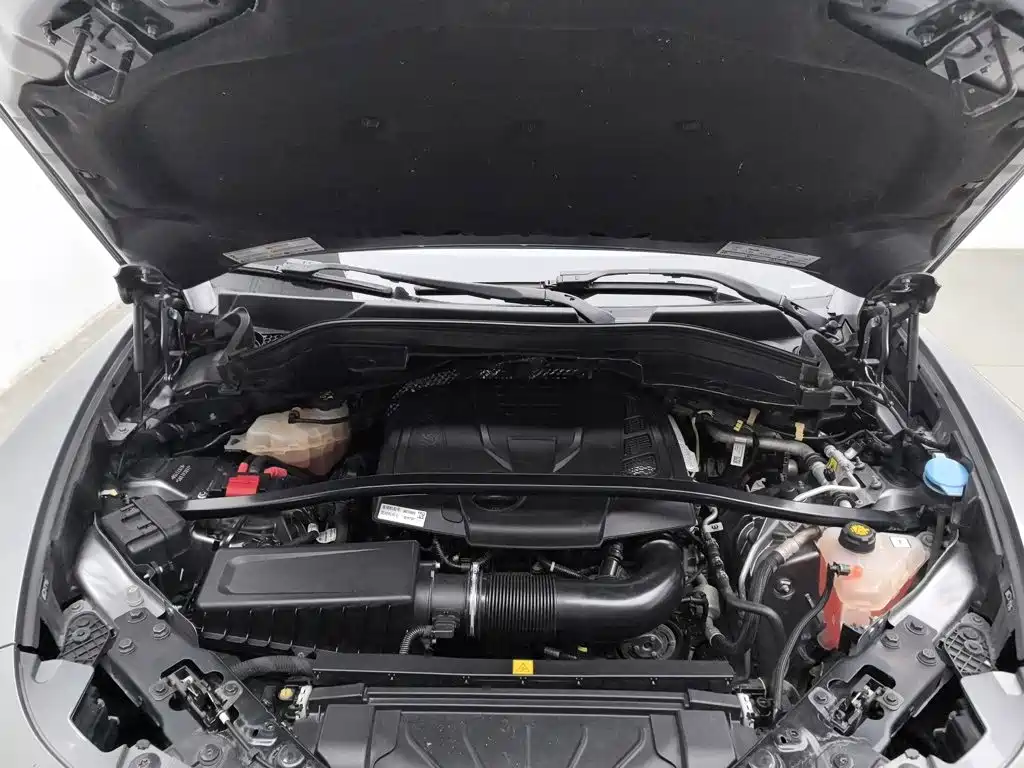 Alfa Romeo Stelvio — миниатюра 6